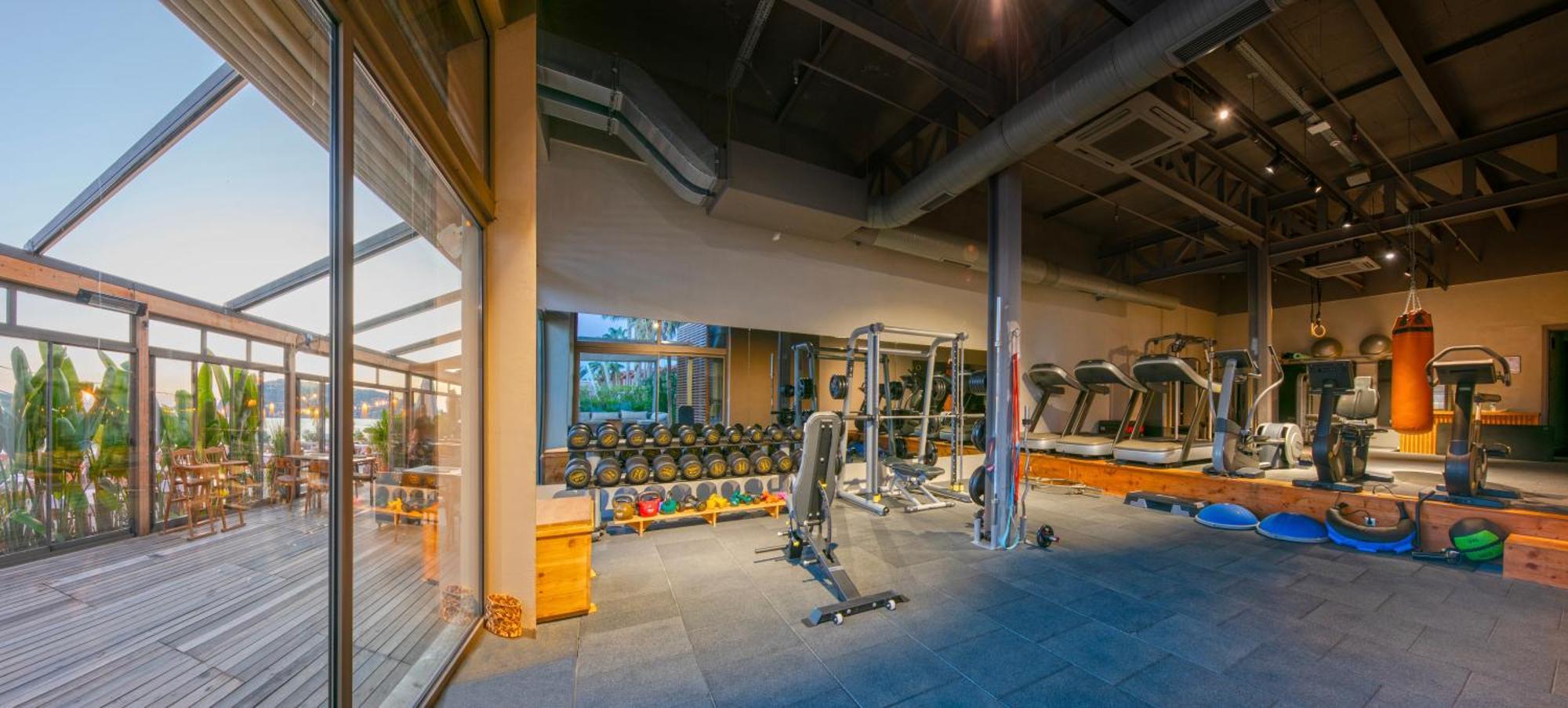 Day One Beach Resort & Spa - Adult Only Alanya Exterior photo The gym at the hotel