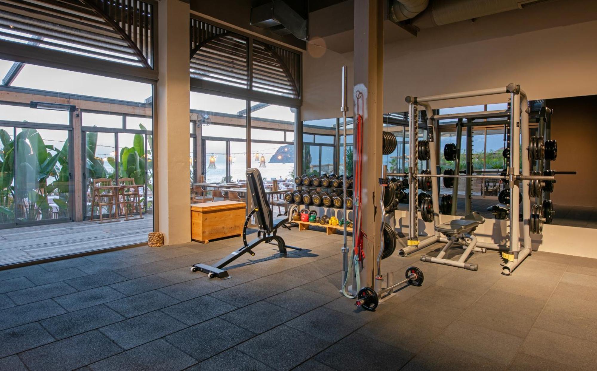 Day One Beach Resort & Spa - Adult Only Alanya Exterior photo The gym at the hotel
