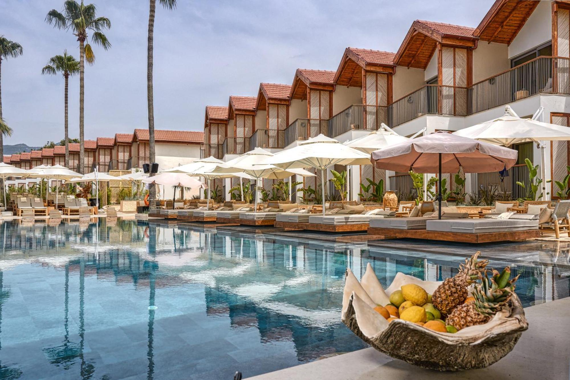 Day One Beach Resort & Spa - Adult Only Alanya Exterior photo The swimming pool at the resort